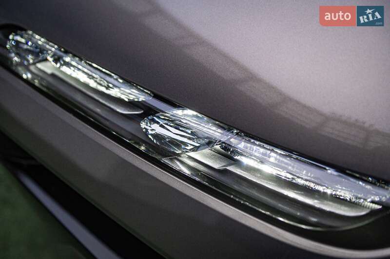 Седан BMW i7 2023 в Одессе