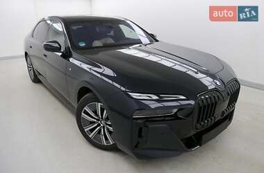 Седан BMW i7 2023 в Києві