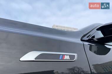 Седан BMW i7 2023 в Киеве