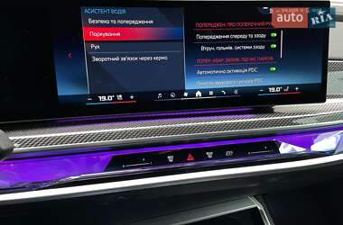 Седан BMW i7 2023 в 