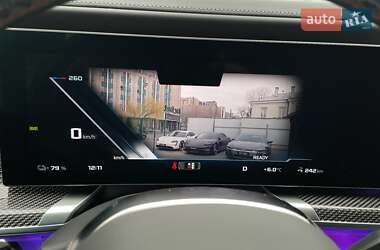 Седан BMW i7 2023 в 