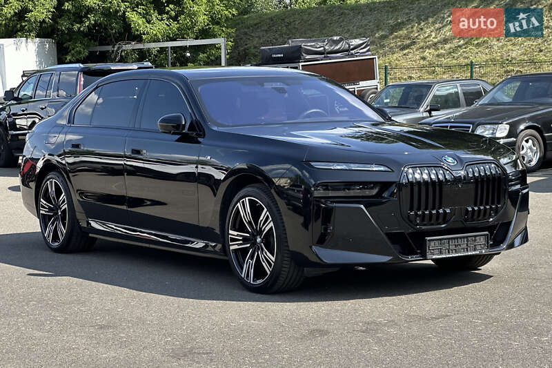 BMW i7 2023
