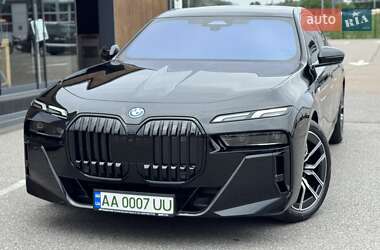 Седан BMW i7 2023 в Києві