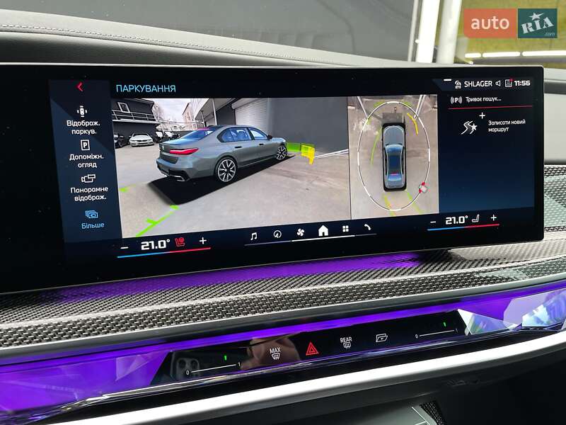 Седан BMW i7 2023 в Киеве
