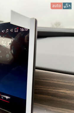Седан BMW i7 2024 в Киеве