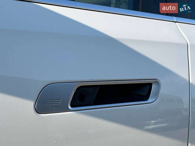 Седан BMW i7 2023 в Львове фото 8 Седан BMW i7 2023 в Львове