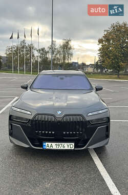 Седан BMW i7 2023 в Житомире
