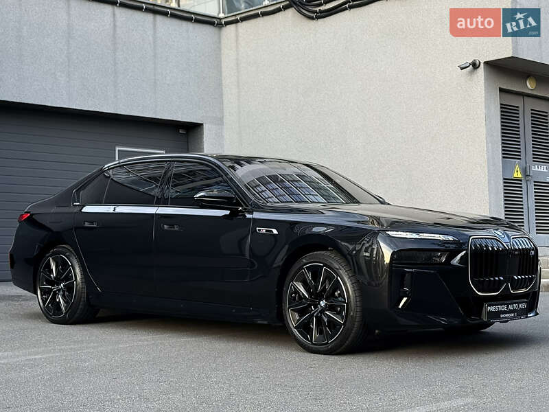 Седан BMW i7 2025 в Киеве фото 16 Седан BMW i7 2025 в Киеве