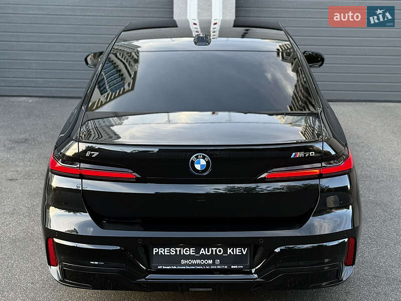Седан BMW i7 2025 в Киеве фото 20 Седан BMW i7 2025 в Киеве