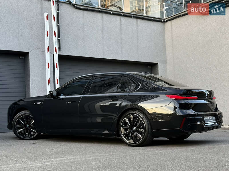 Седан BMW i7 2025 в Киеве фото 34 Седан BMW i7 2025 в Киеве