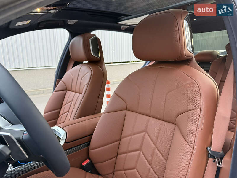 Седан BMW i7 2025 в Киеве фото 48 Седан BMW i7 2025 в Киеве
