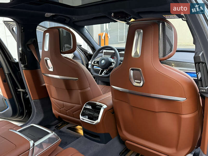 Седан BMW i7 2025 в Киеве фото 54 Седан BMW i7 2025 в Киеве