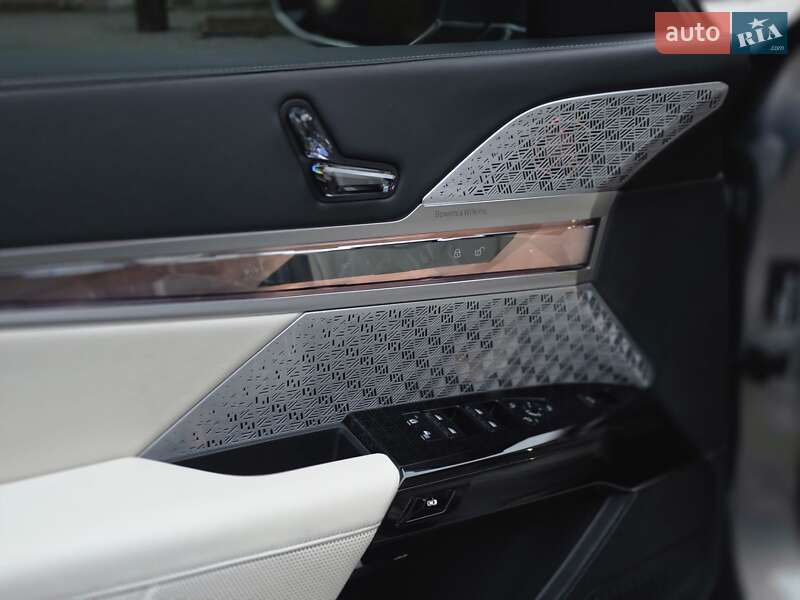 Седан BMW i7 2022 в Ивано-Франковске фото 15 Седан BMW i7 2022 в Ивано-Франковске