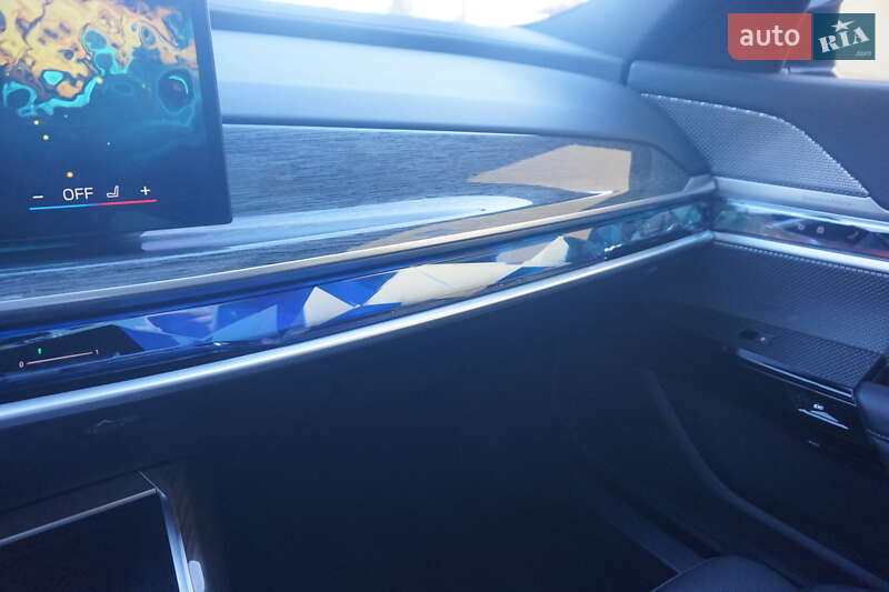 Седан BMW i7 2024 в Самборе фото 38 Седан BMW i7 2024 в Самборе
