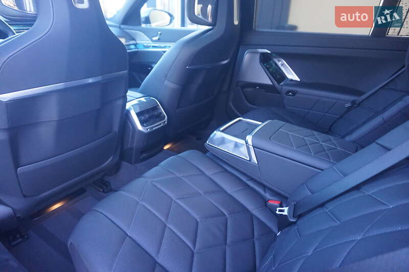 Седан BMW i7 2024 в Самборе фото 51 Седан BMW i7 2024 в Самборе