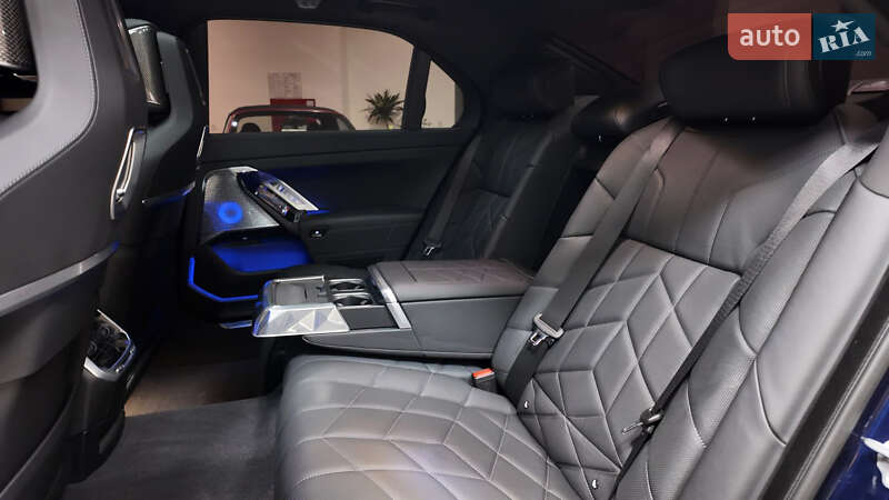 Седан BMW i7 2022 в Львове фото 43 Седан BMW i7 2022 в Львове