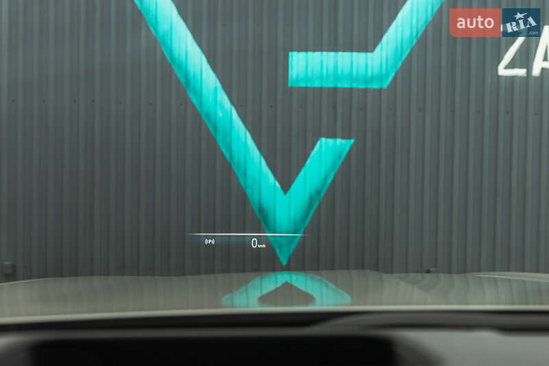 Седан BMW i7 2022 в Мукачево