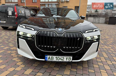 Седан BMW i7 2023 в Вінниці
