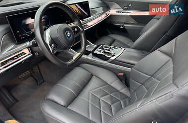 Седан BMW i7 2023 в Вінниці