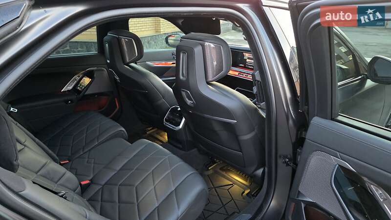 Седан BMW i7 2023 в Владимире фото 26 Седан BMW i7 2023 в Владимире