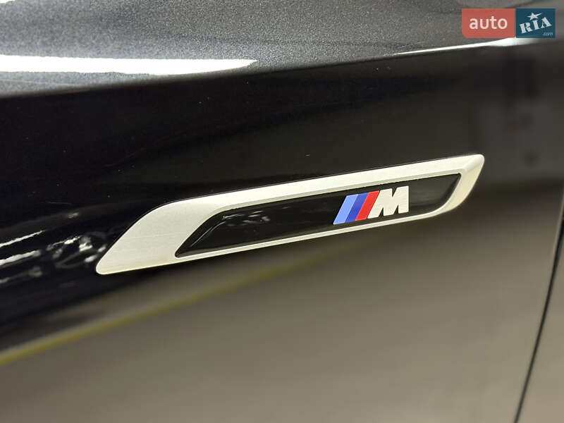 Седан BMW i7 2023 в Киеве