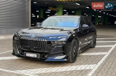Седан BMW i7 2023 в Києві