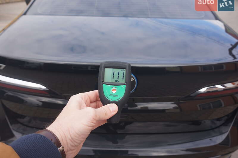 Седан BMW i7 2024 в Самборі