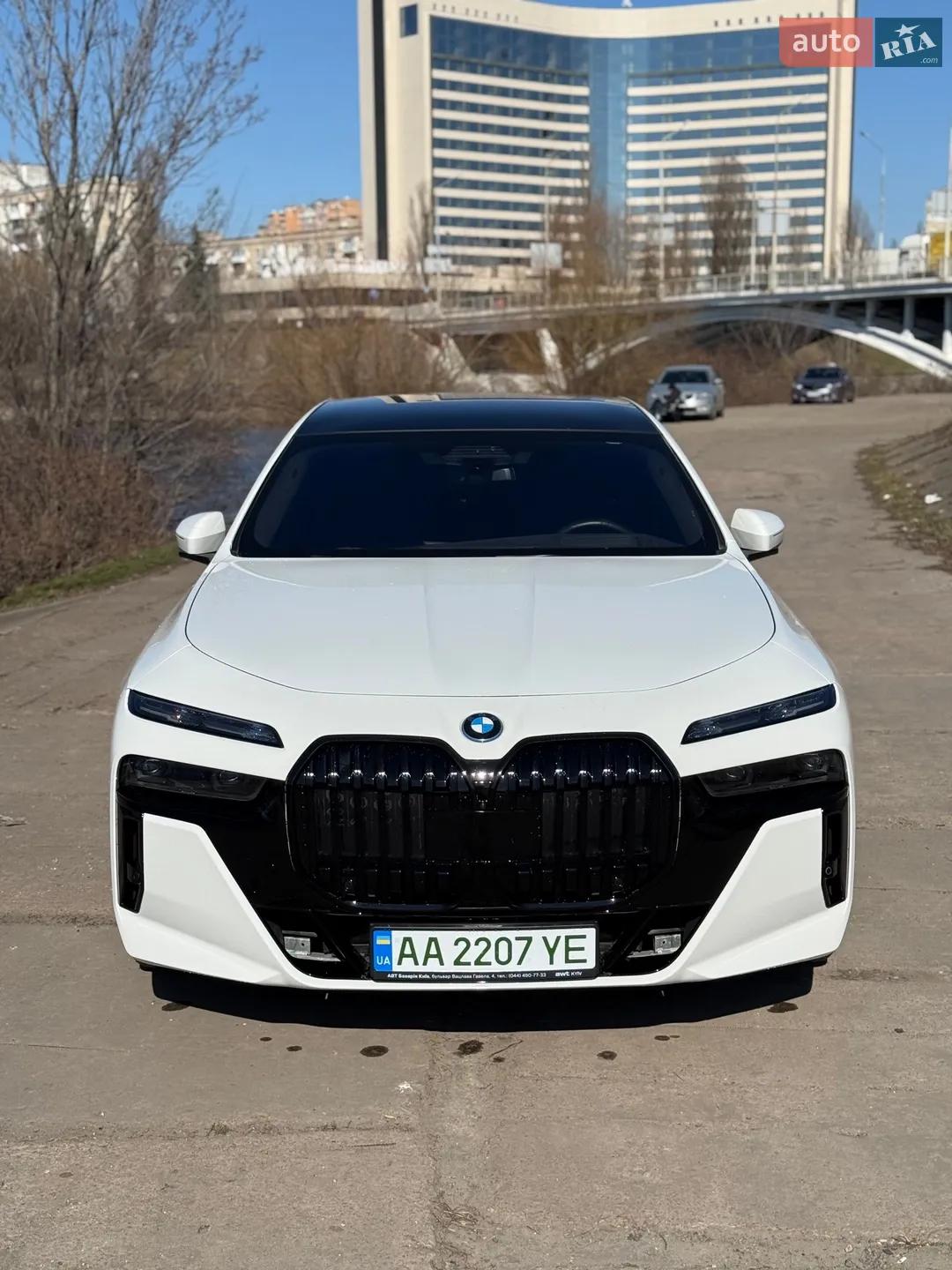 2023 BMW i7 - мініатюра 2