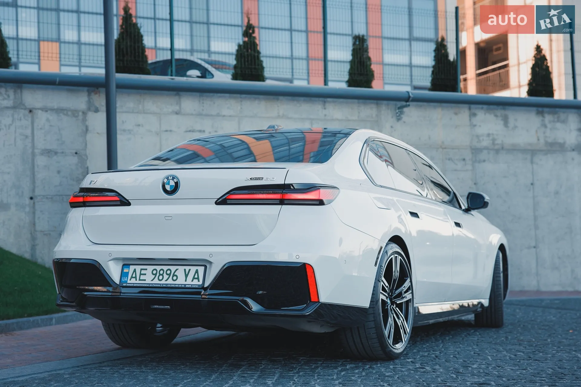 2023 BMW i7 - мініатюра 3