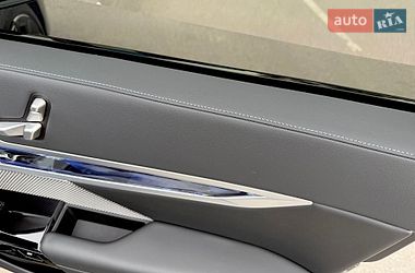 Седан BMW i7 2023 в Києві