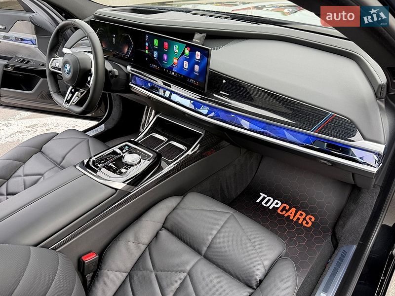 Седан BMW i7 2023 в Києві