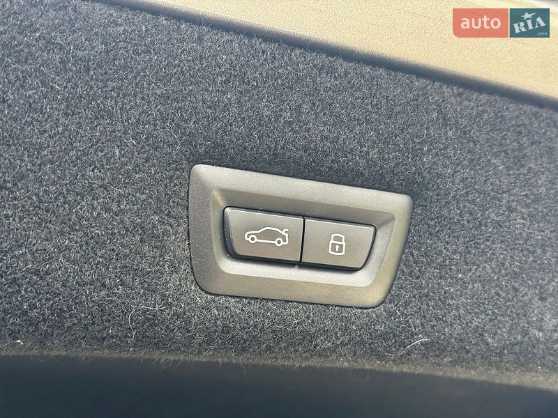 Седан BMW i7 2022 в Івано-Франківську