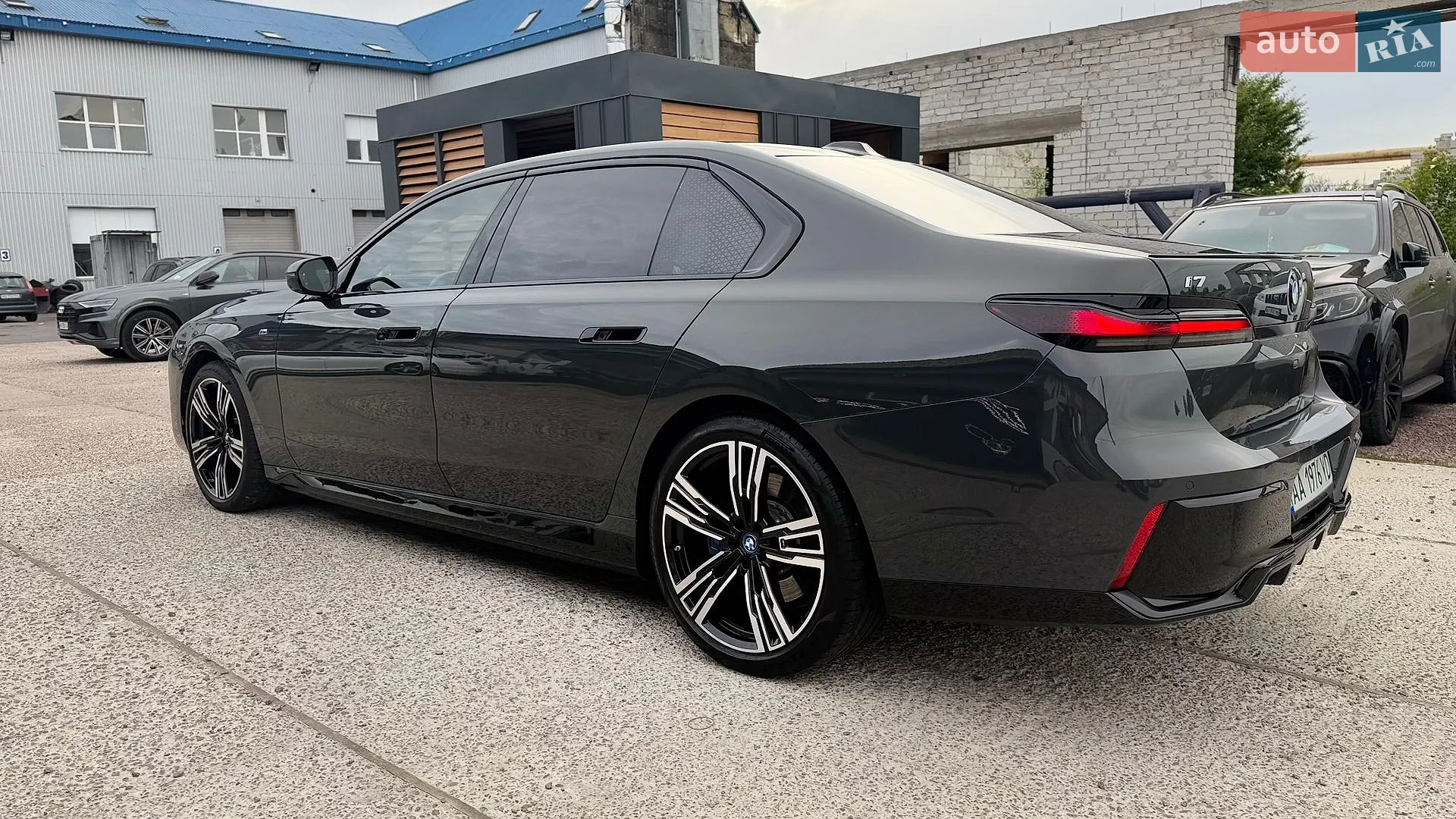 2022 BMW i7 - мініатюра 2