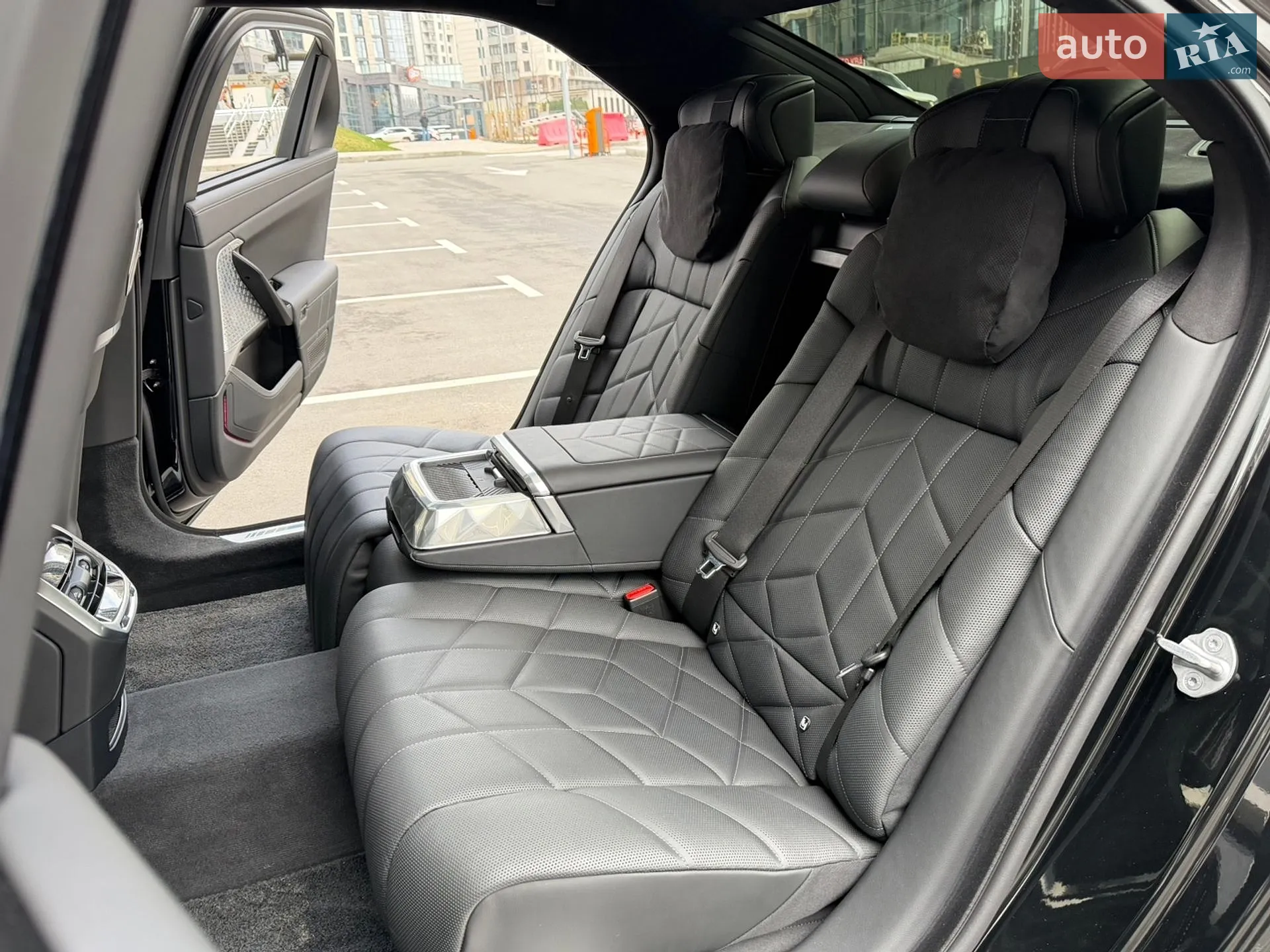 2023 BMW i7 - мініатюра 54