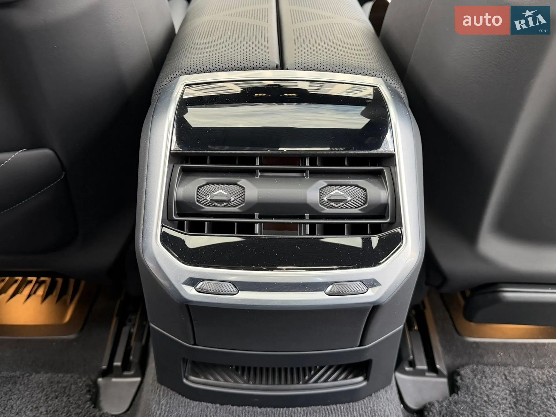 2023 BMW i7 - мініатюра 73