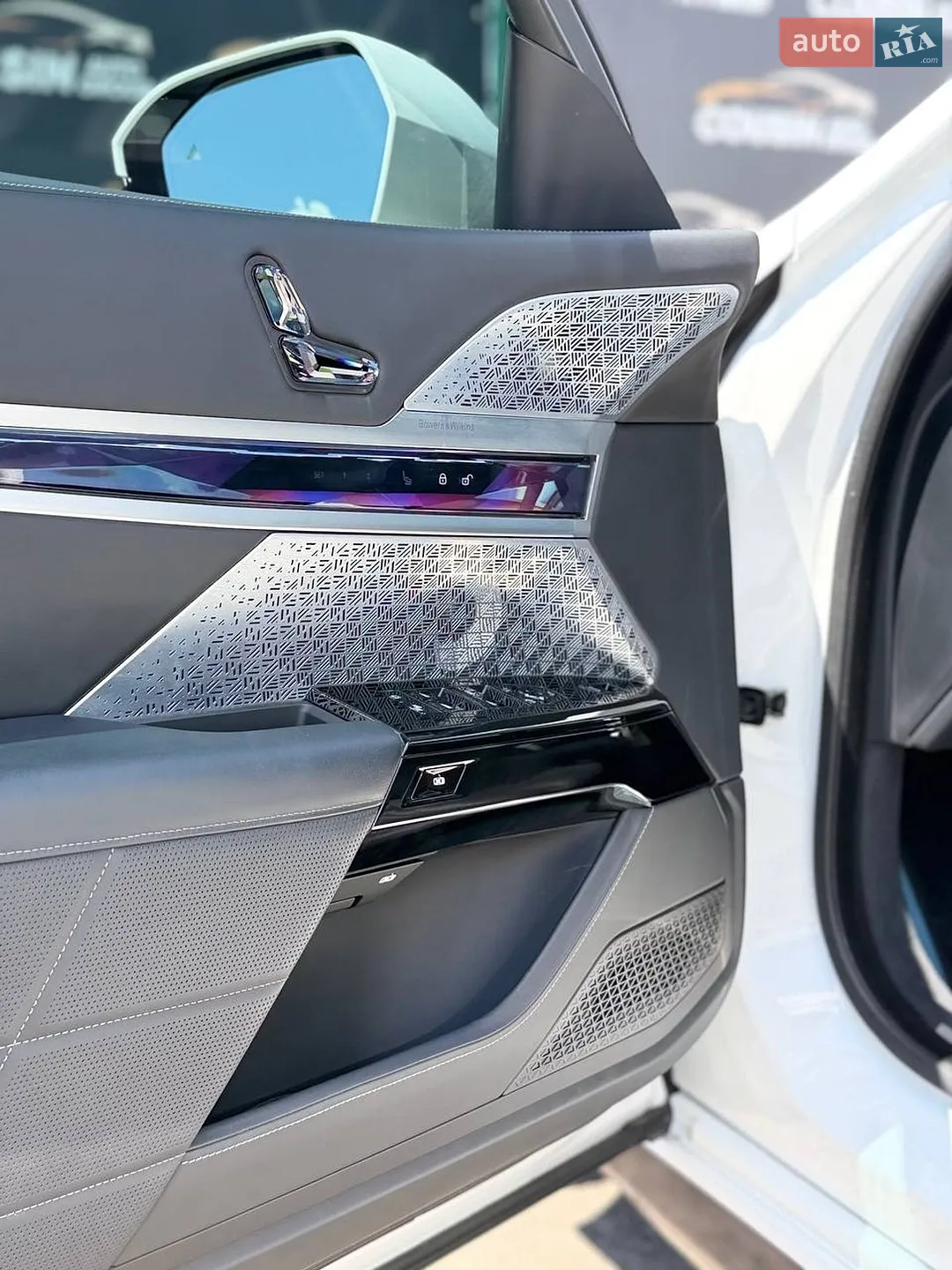 2023 BMW i7 - мініатюра 13