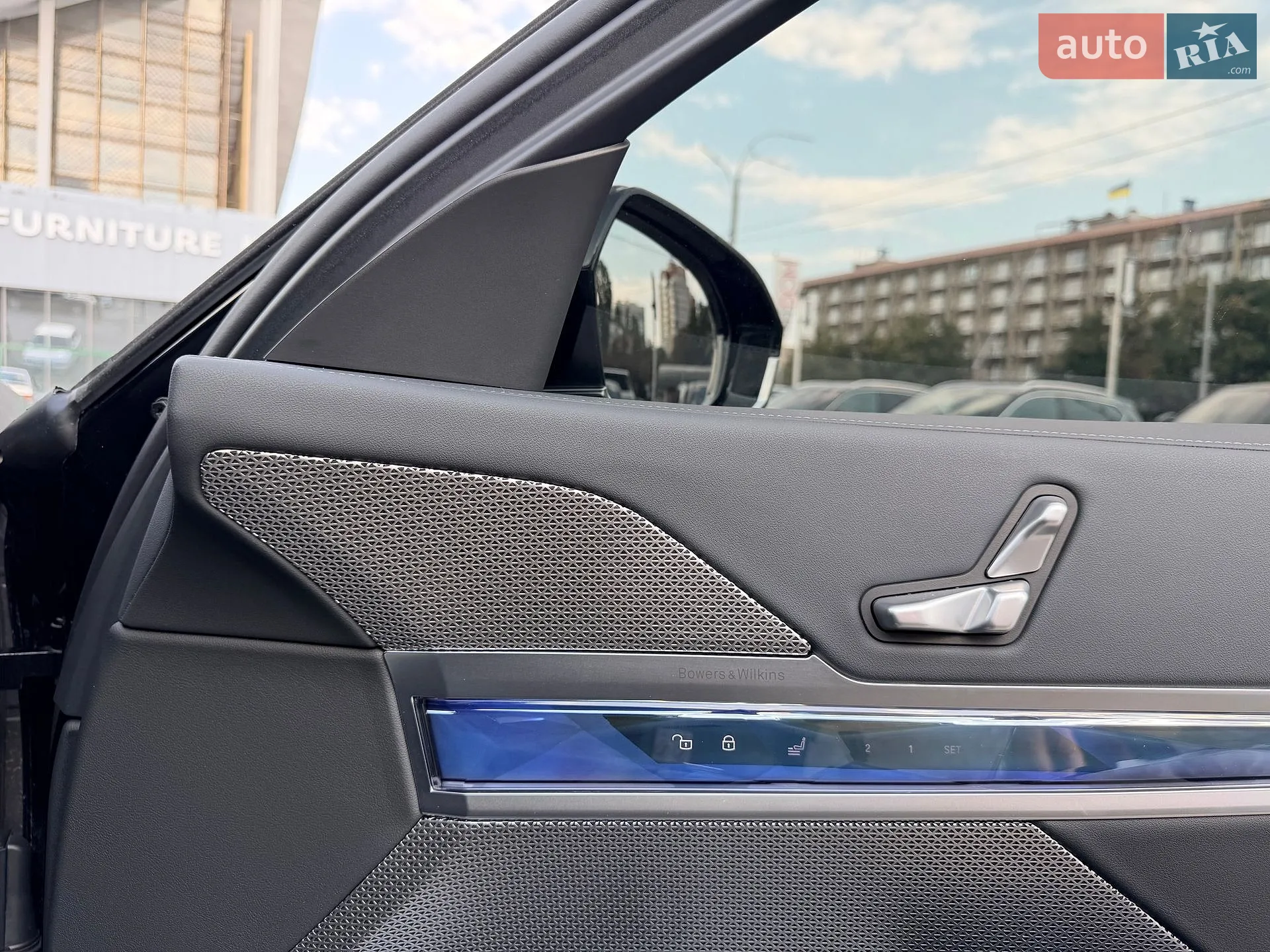 2023 BMW i7 - мініатюра 17