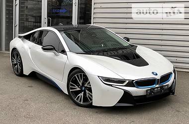 Купе BMW i8 2016 в 
