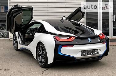 Купе BMW i8 2016 в 