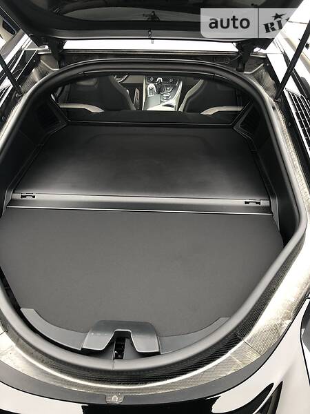 Купе BMW i8 2015 в Коломиї