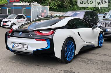 Купе BMW i8 2014 в 