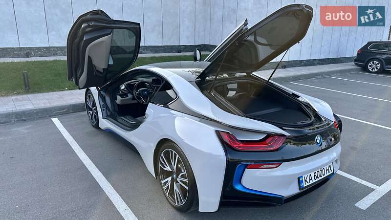 Купе BMW i8 2016 в Киеве