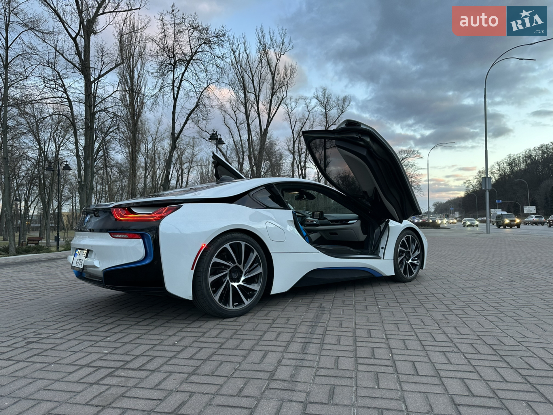 2016 BMW i8 - мініатюра 36