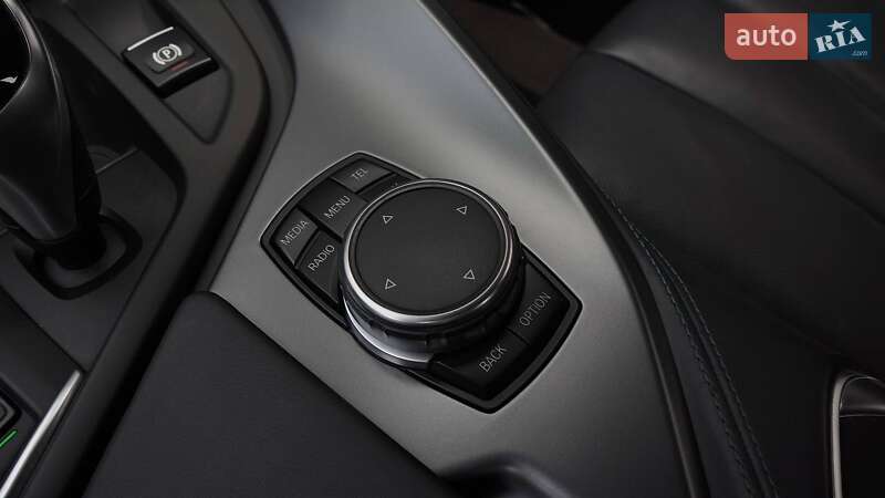 Купе BMW i8 2016 в Буковеле