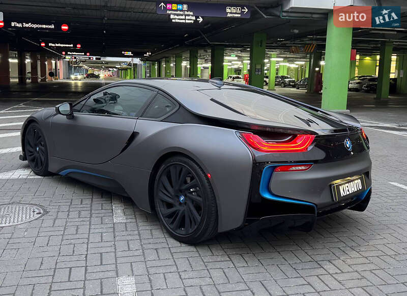 Купе BMW i8 2015 в Киеве