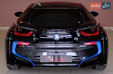 Купе BMW i8 2016 в 