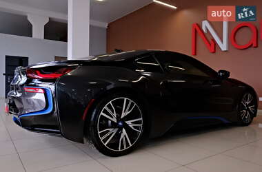 Купе BMW i8 2016 в 