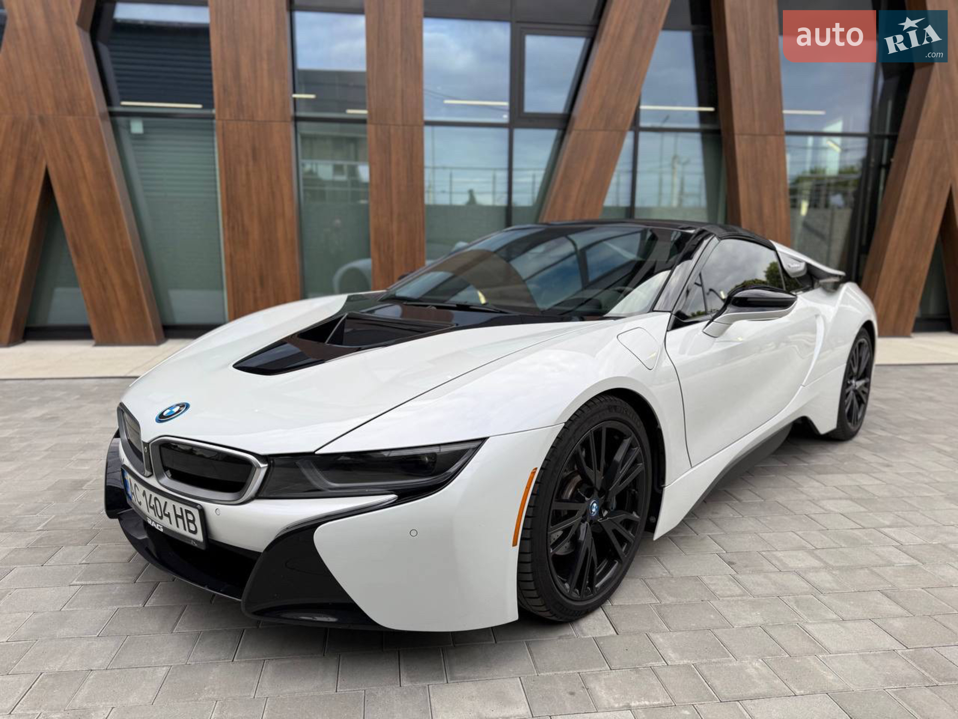 2018 BMW i8 - мініатюра 2