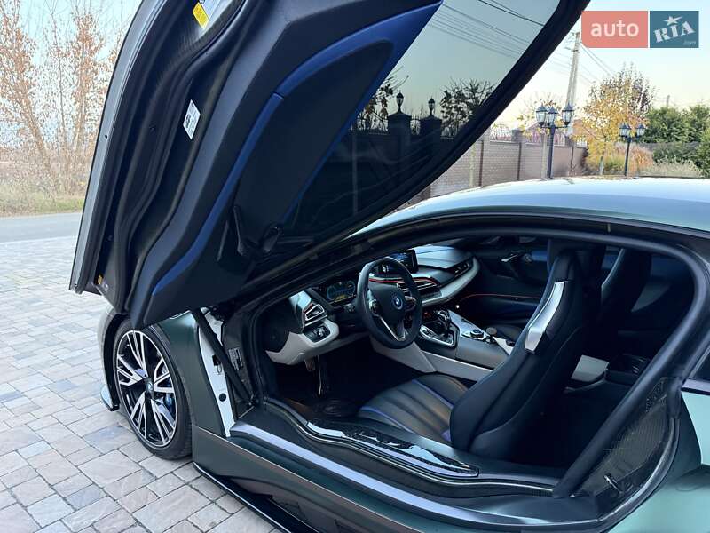 Купе BMW i8 2016 в Киеве фото 67 Купе BMW i8 2016 в Киеве