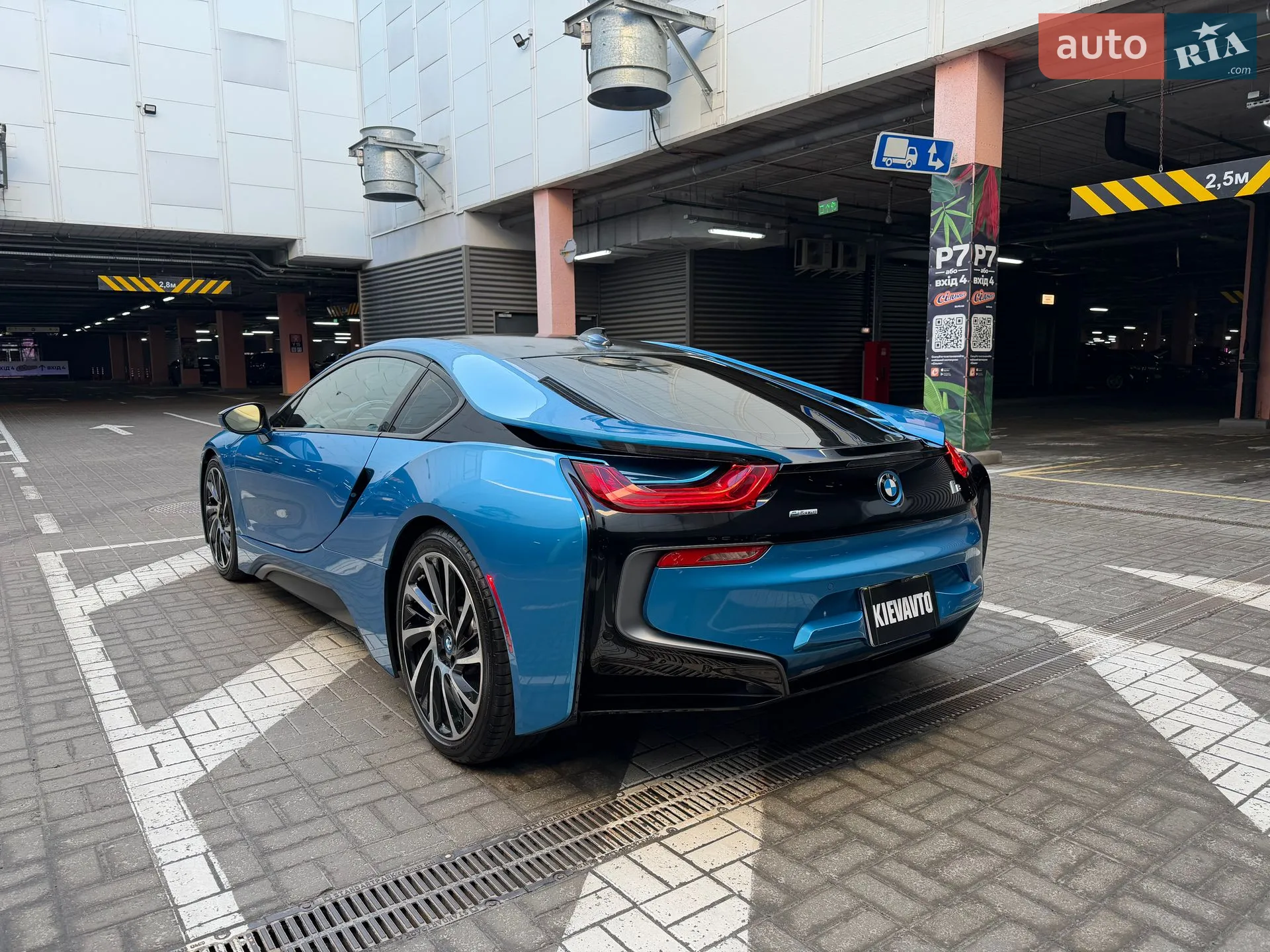 2016 BMW i8 - мініатюра 9
